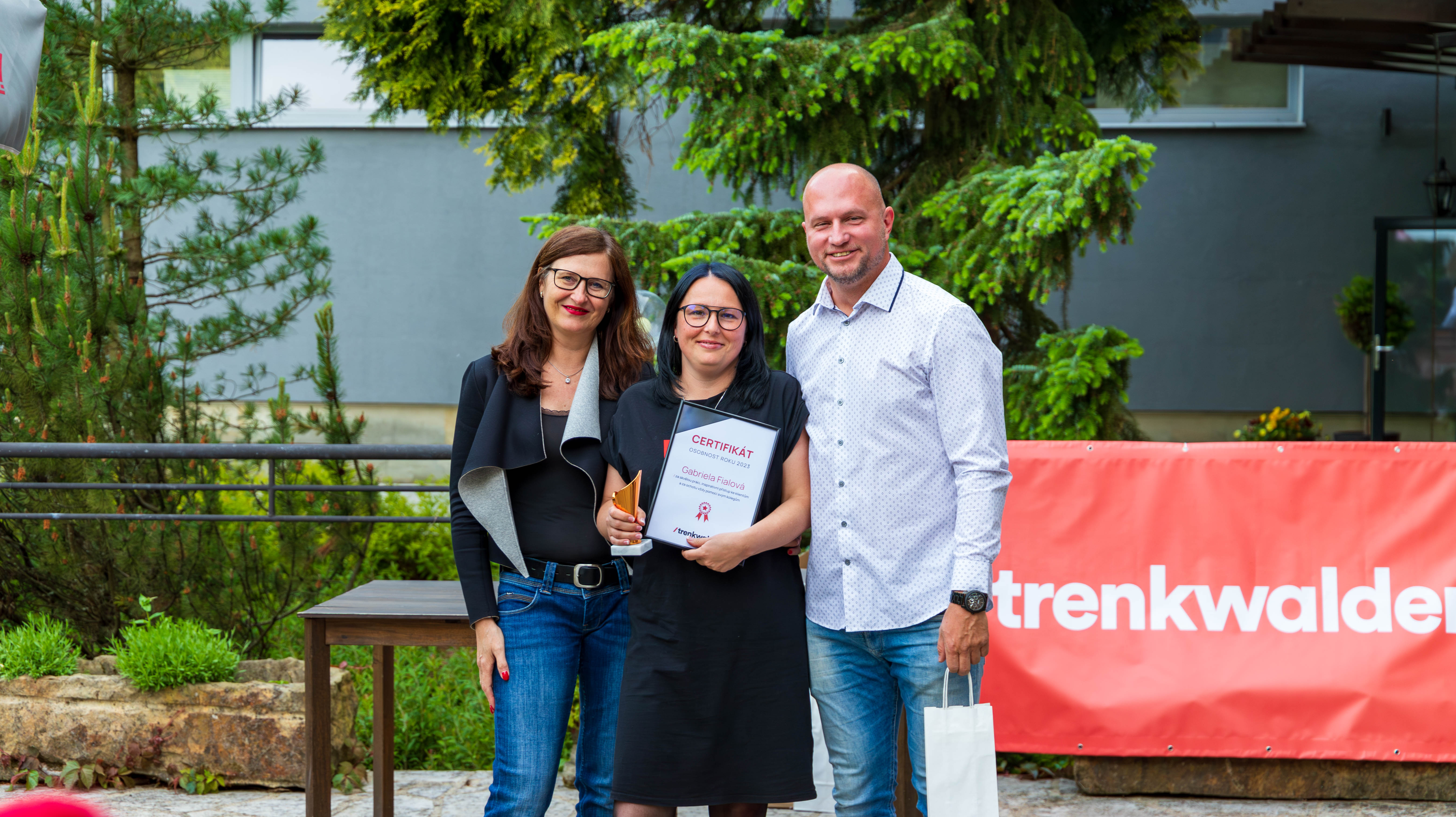 CEO a CFO s oceněnou zaměstnankyní roku 2023