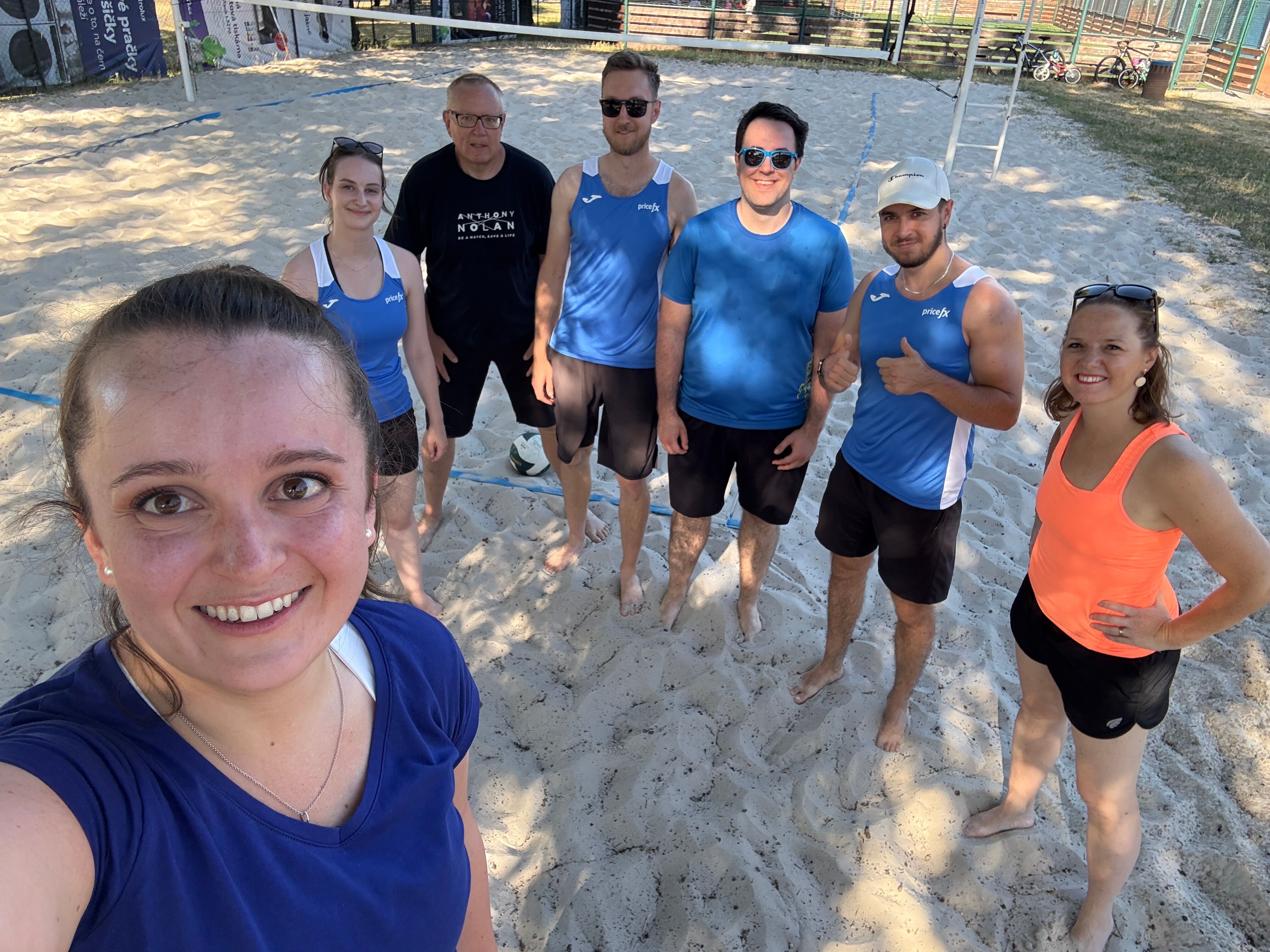 Beach volejbal po práci/Beach volleyball after work 