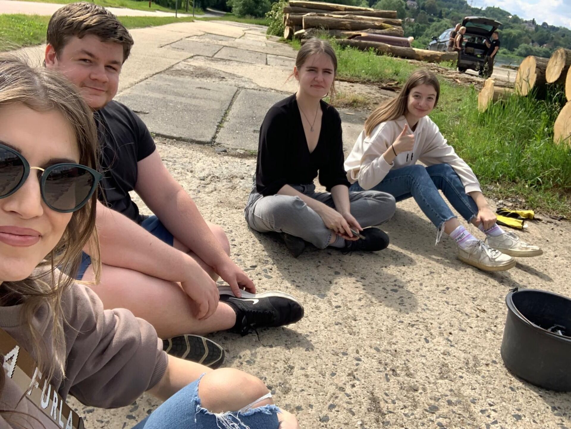 Exkurze na nakládce pro lidi z kanceláře je za odměnu :)
