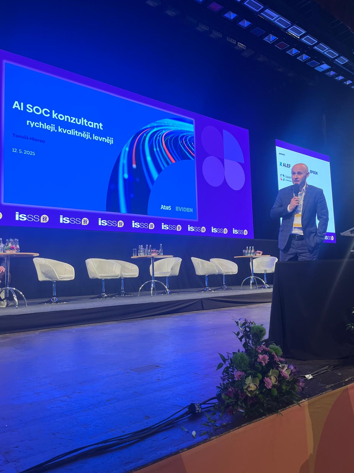 ISSS konference o digitalizaci.