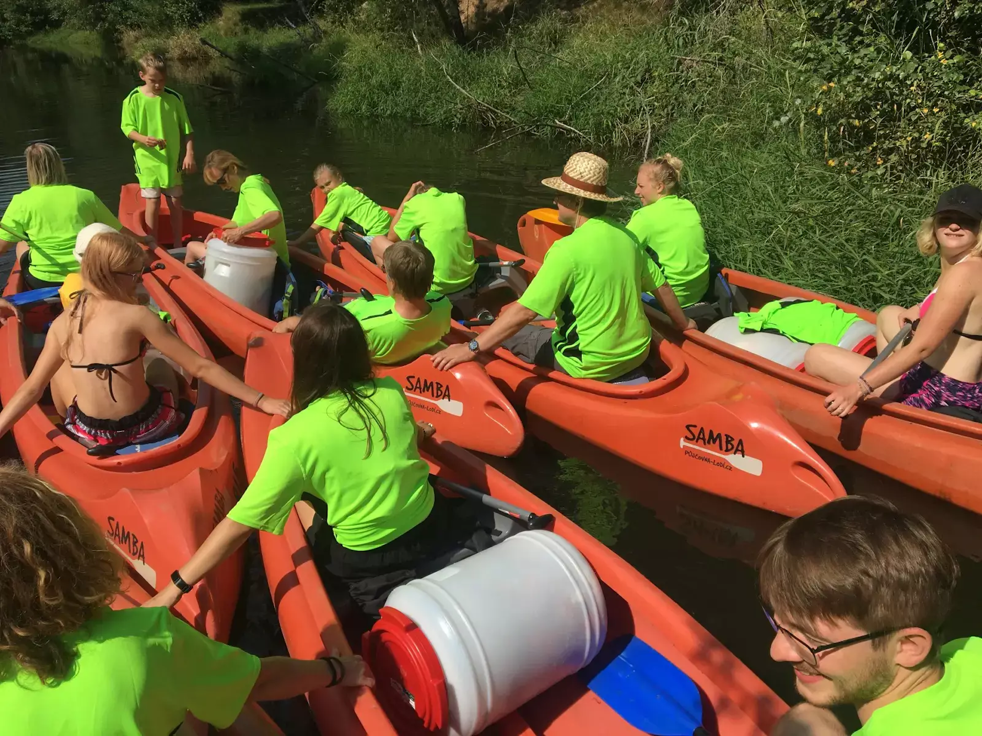 CloverDX CZ Summer Canoying with families