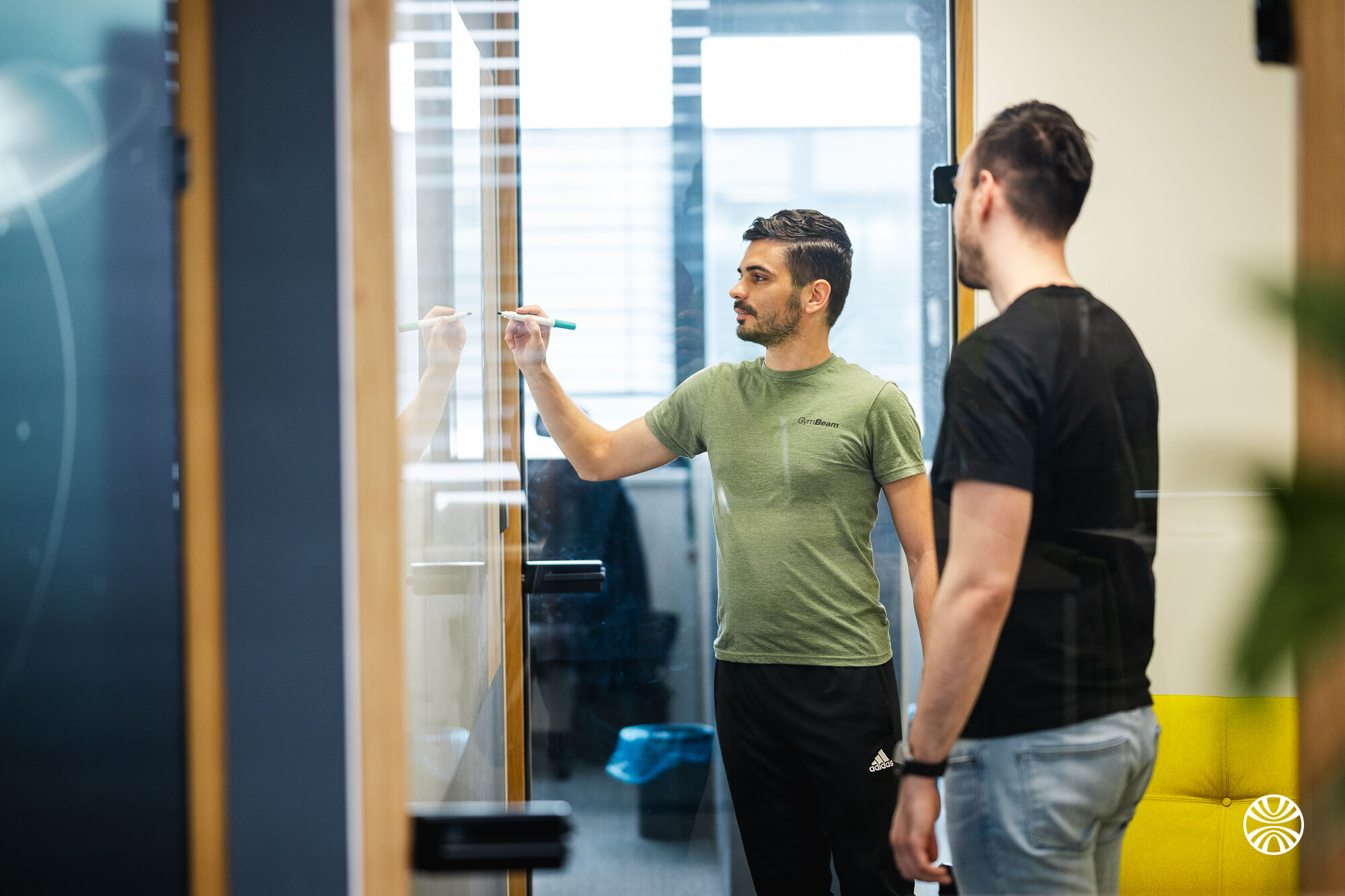 Work in a team of young people