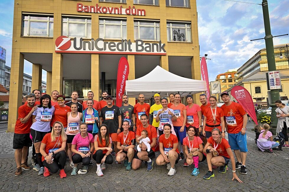 Jsme tým, tým UniCredit Bank, který se nebojí postavit na start 10 km běhu RunCzech.