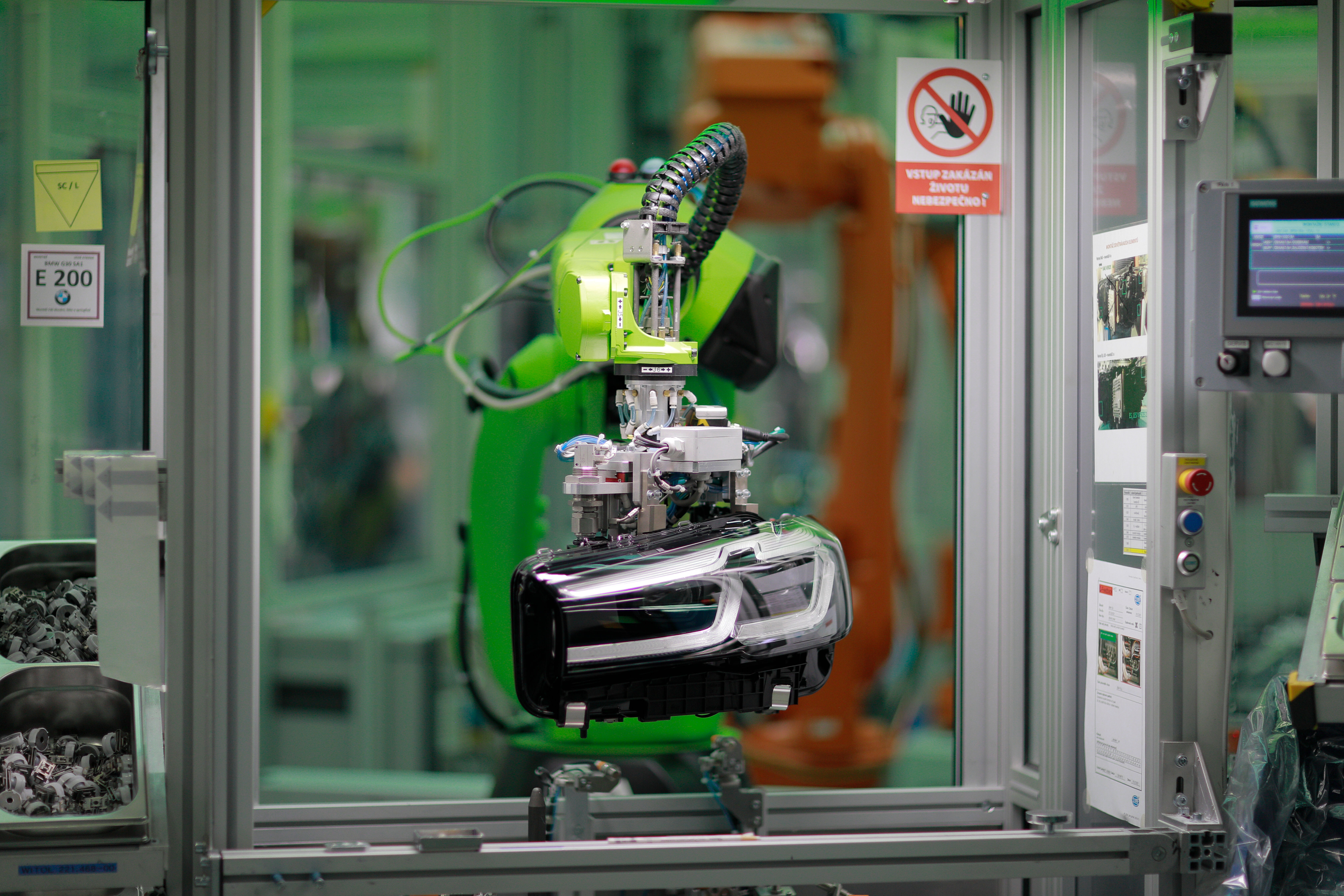 HELLA AUTOTECHNIK NOVA, s.r.o. image 1
