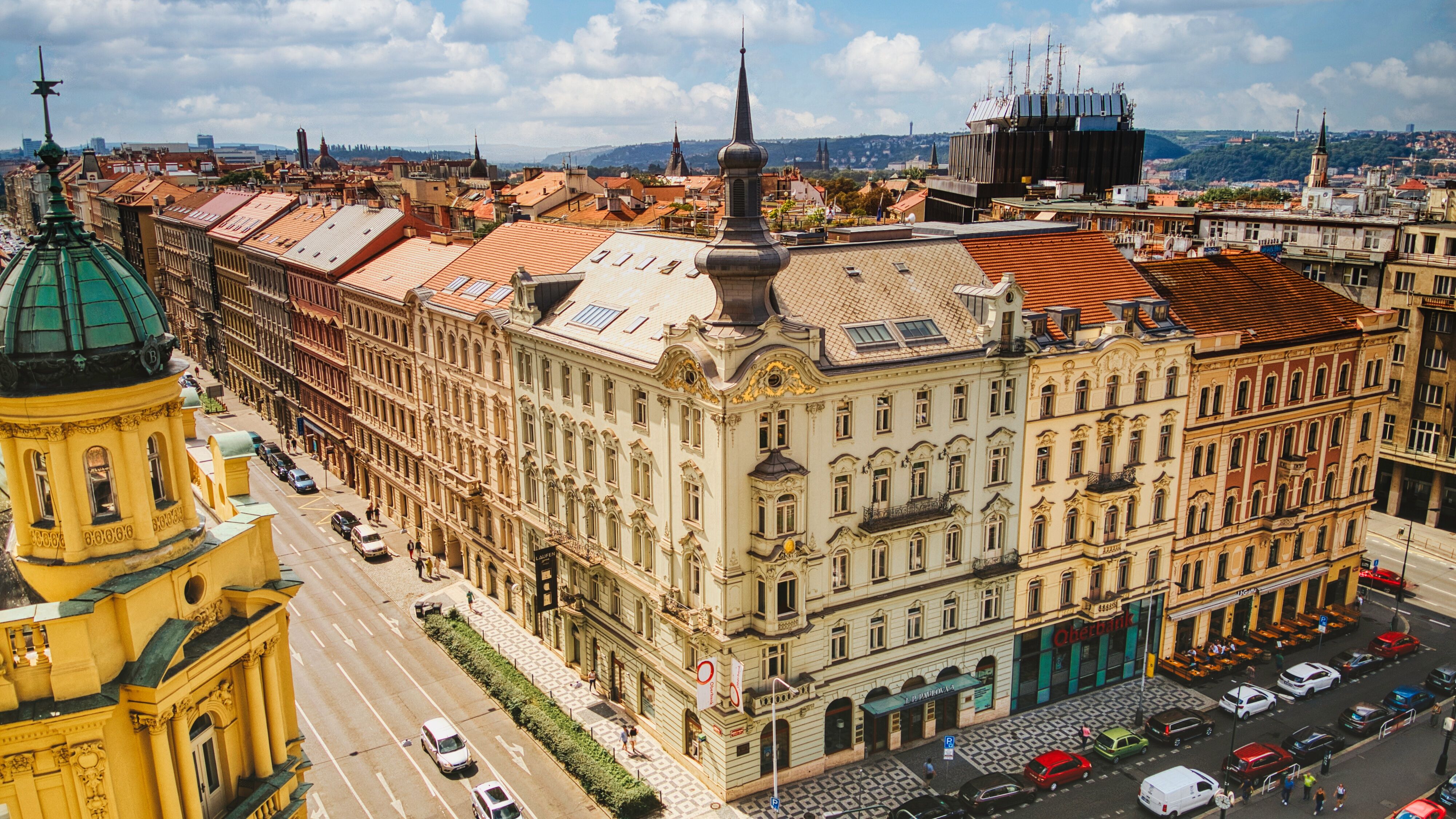 Centrála banky Oberbank a Oberbank Leasing v Praze na nám. I.P. Pavlova